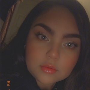 Meet your Posher, Jazmin